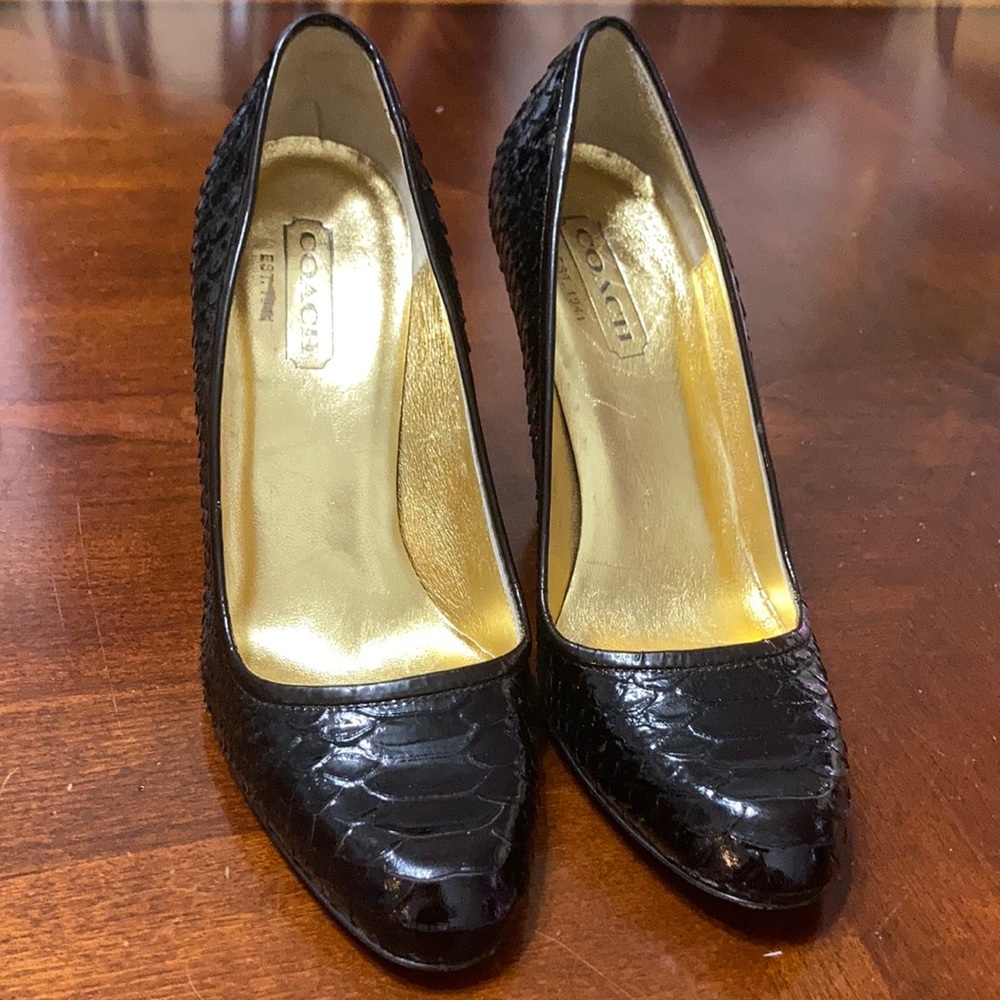 Coach Heels - Picture 2 of 9